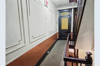 1722 Putnam Avenue, Ridgewood, NY 11385 - Photo 15