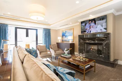 3000 Royal Court #3211, North Hills, NY 11040 - Photo 19