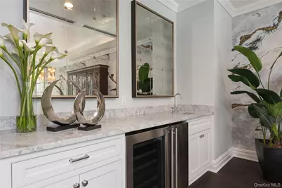 3000 Royal Court #3211, North Hills, NY 11040 - Photo 11