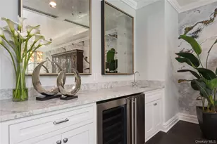 3000 Royal Ct, North Hills, NY 11040 - Photo 11