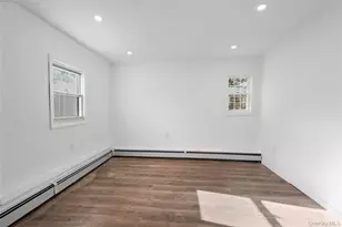 10 S 30th St, Wyandanch, NY 11798 - Photo 37