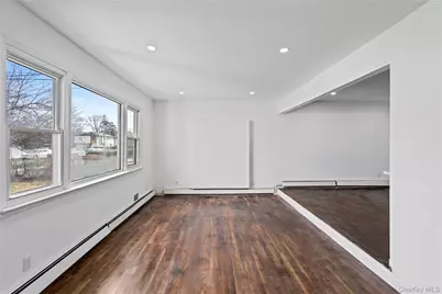 10 S 30th Street, Wyandanch, NY 11798 - Photo 9