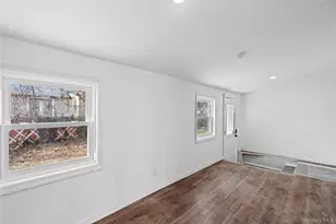 10 S 30th St, Wyandanch, NY 11798 - Photo 13