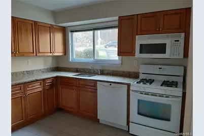 18 Pavilion Ridge Way #1, Suffern, NY 10901 - Photo 5