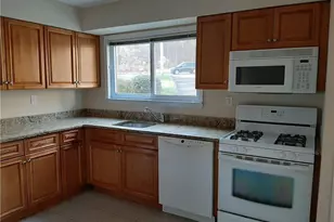 18 Pavilion Ridge Way, Suffern, NY 10901 - Photo 5