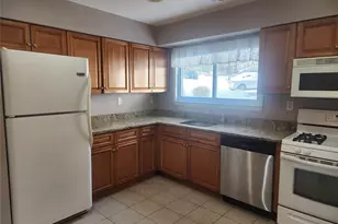 18 Pavilion Ridge Way, Suffern, NY 10901 - Photo 3