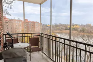 266 Pelham Rd, New Rochelle, NY 10805 - Photo 13