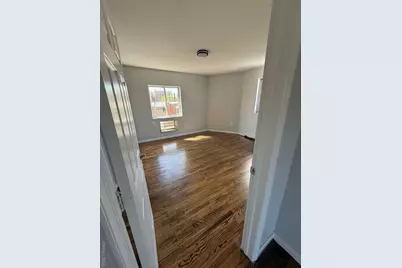 8906 S Conduit Avenue, Howard Beach, NY 11414 - Photo 3