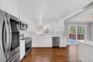 204 Dahlia Dr, Mahopac, NY 10541 - Photo 11