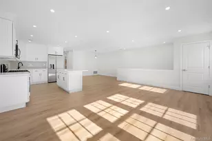 48 Victorian Ln, Medford, NY 11763 - Photo 7