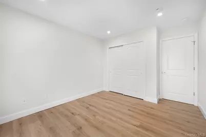 48 Victorian Lane, Medford, NY 11763 - Photo 19