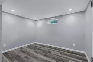 105-14 Van Wyck Expy, Richmond Hill, NY 11419 - Photo 19