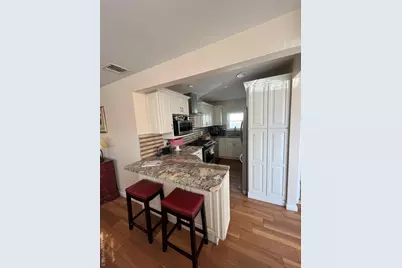 615 W Walnut Street, Long Beach, NY 11561 - Photo 3