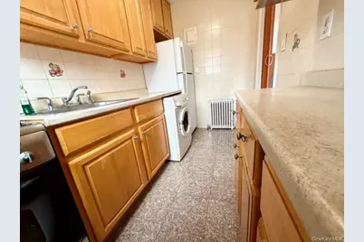 67-20 218 Street #Lower, Bayside, NY 11364 - Photo 3