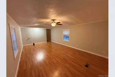 412 Cologne Avenue, Wallkill, NY 12589 - Photo 7