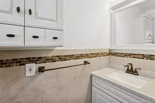 1871 Relyea Dr, Merrick, NY 11566 - Photo 25