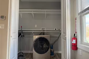 341 Main St, Islip, NY 11751 - Photo 9