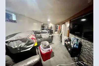 45 Amsterdam Avenue, West Babylon, NY 11704 - Photo 11