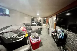 45 Amsterdam Ave, West Babylon, NY 11704 - Photo 11