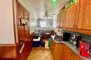 45 Amsterdam Ave, West Babylon, NY 11704 - Photo 5