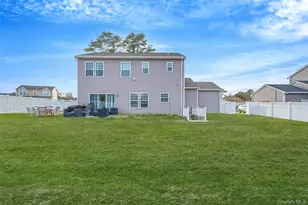 7 Pondview Cir, Shirley, NY 11967 - Photo 5