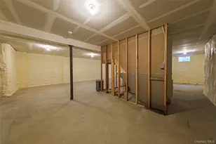 7 Pondview Cir, Shirley, NY 11967 - Photo 39