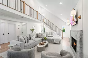 4 Carriage Ln, Southampton, NY 11968 - Photo 7