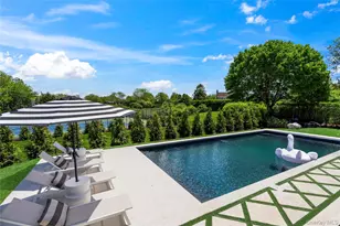 4 Carriage Ln, Southampton, NY 11968 - Photo 37