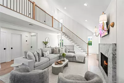 4 Carriage Lane, Southampton, NY 11968 - Photo 7