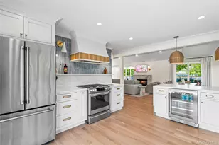 4 Carriage Ln, Southampton, NY 11968 - Photo 11