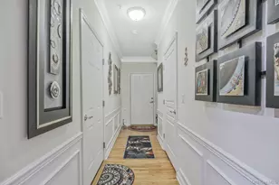 119 Wildwood Cir, Holtsville, NY 11742 - Photo 7