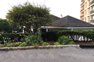 100 High Point Dr, Hartsdale, NY 10530 - Photo 37