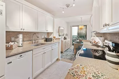 100 High Point Drive #305, Hartsdale, NY 10530 - Photo 13
