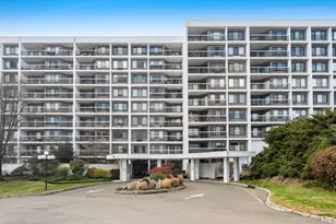 100 High Point Dr, Hartsdale, NY 10530 - Photo 35