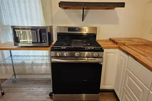 1964106 River Rd, Calverton, NY 11933 - Photo 7