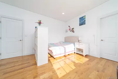 157 Evans Avenue, Albertson, NY 11507 - Photo 9