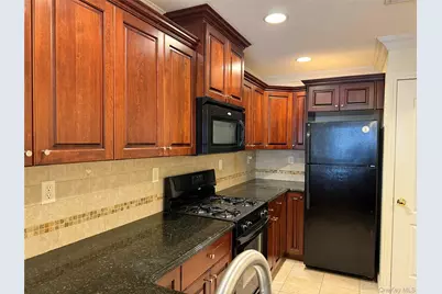 3 Cross Street #304, Suffern, NY 10901 - Photo 3