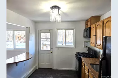 9 Fishkill Glen Drive #F, Fishkill, NY 12524 - Photo 5