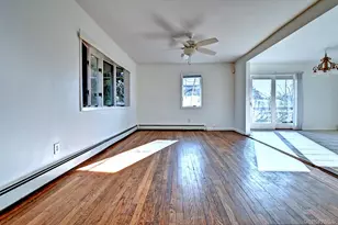 154 Jefferson Dr, Mastic Beach, NY 11951 - Photo 5