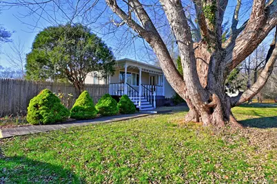 154 Jefferson Drive, Mastic Beach, NY 11951 - Photo 17