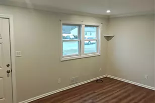 909 Provost Ave, Bellport, NY 11713 - Photo 7