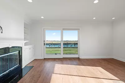 1 Anchorage #101, Freeport, NY 11520 - Photo 3