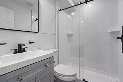 1 Anchorage #101, Freeport, NY 11520 - Photo 9