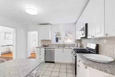 44 Amherst Drive, New Rochelle, NY 10804 - Photo 7