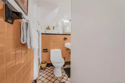 13225 82nd Street, Ozone Park, NY 11417 - Photo 29