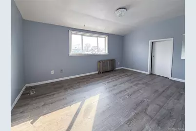 [Address not provided], Valley Stream, NY 11580 - Photo 3