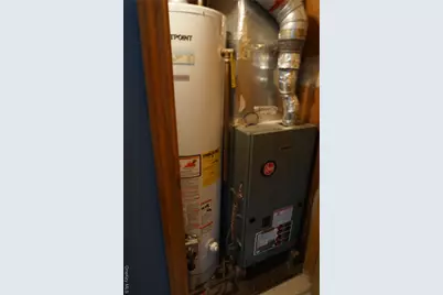 1678 N Thompson Divide, Bay Shore, NY 11706 - Photo 9