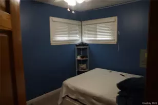 1678 N Thompson Divide, Bay Shore, NY 11706 - Photo 7