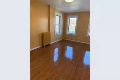 822 E 215th Street, Bronx, NY 10467 - Photo 9