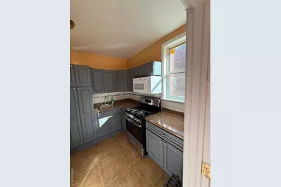 822 E 215th Street, Bronx, NY 10467 - Photo 31